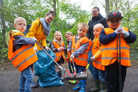 Kleine Müll-Helfer in Wesel