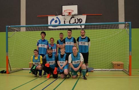 Das Siegerteam "Hellblau"